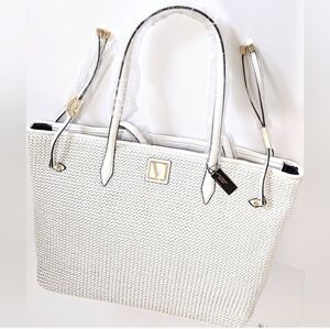 Nip luxury VS ivory faux raffia vegan gold tone v jumbo shoulder bag limited ed